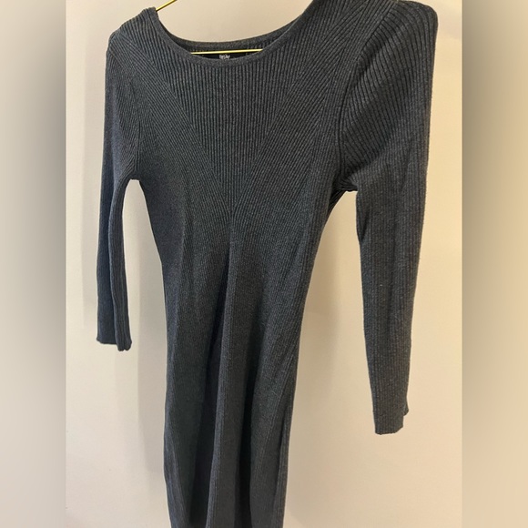 Dark Gray Ribbed Long Sleeve Sweater Dress - Picture 3 of 5